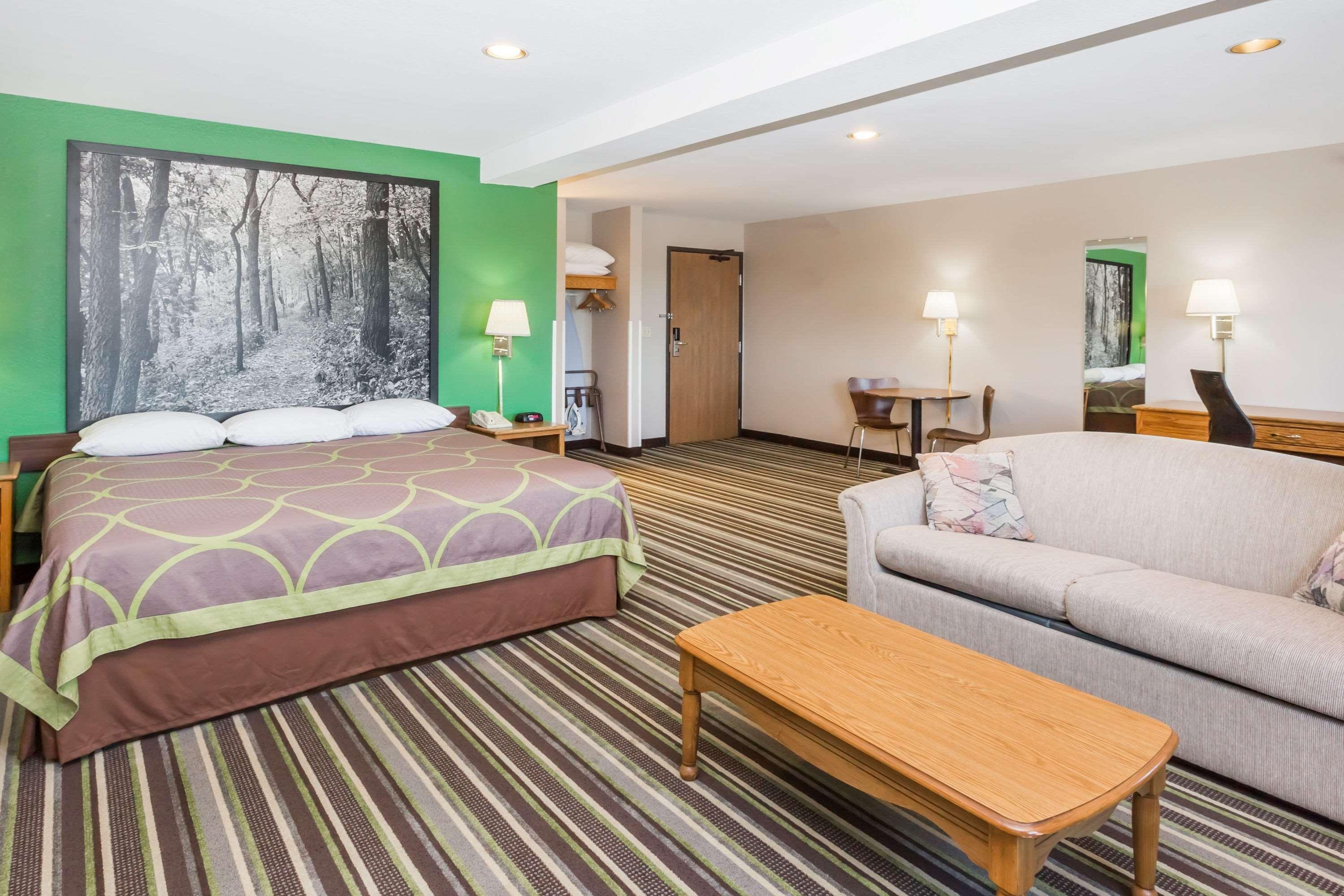 Super 8 By Wyndham Sioux City South Bagian luar foto