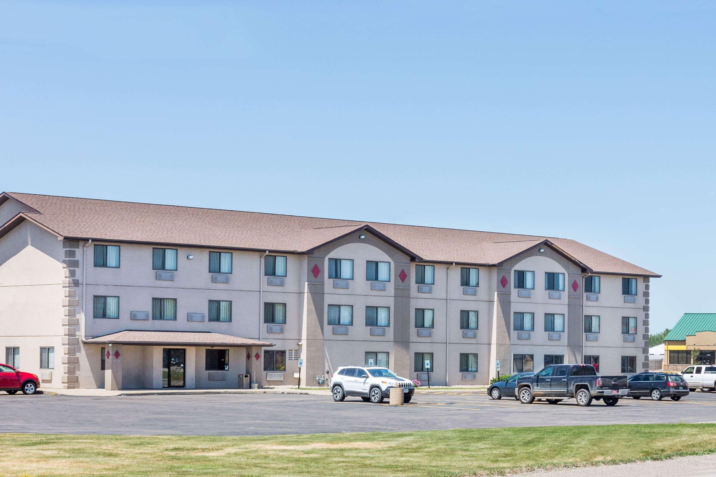 Super 8 By Wyndham Sioux City South Bagian luar foto